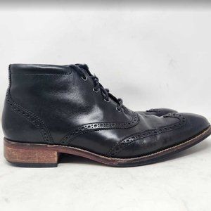 Men's 10 Cole Haan Liam semi wing-tip chukka boots in black leather C11052